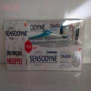 Sensodyne Onarım ve Koruma-Beyazlatıcı  Diş Macunu 75 ml + Sensodyne Onarım ve Koruma Diş Fırçası Hediye