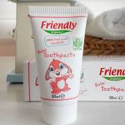 Friendly Organic Bebek Jel Diş Macunu Ahududu Aromalı 50 ml