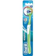 Oral-B Advance Complete 5 Way Medium Diş Fırçası