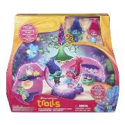 Hasbro Trolls Poppynin Taç Giyme Töreni B6560