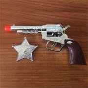 Vardem Kartela Kovboy Tabancası Ve Rozeti 764K/HY790